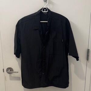Black Short Sleeve Button-Up Shirt